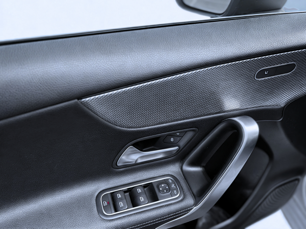 mercedes-benz-a-klasse-bensin-2018-big-18