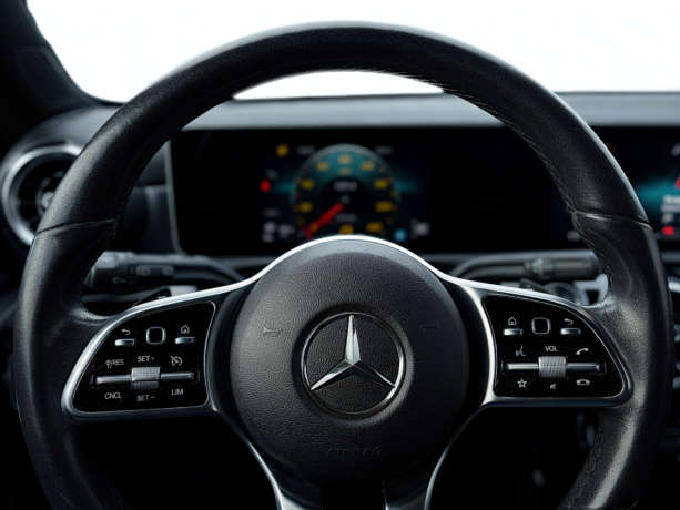 mercedes-benz-a-klasse-bensin-2018-big-14