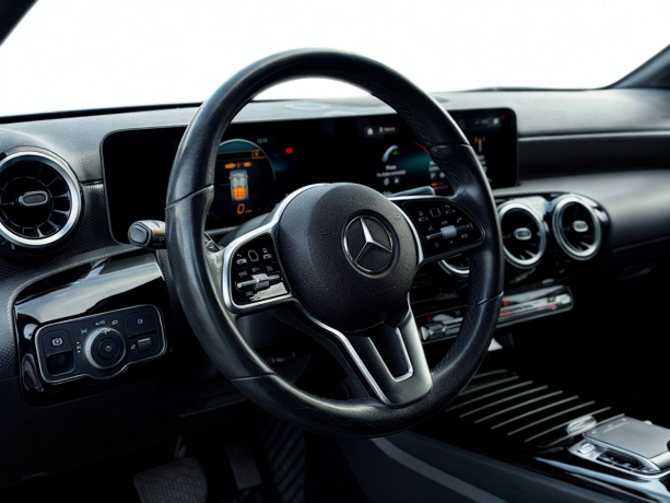 mercedes-benz-a-klasse-bensin-2018-big-17