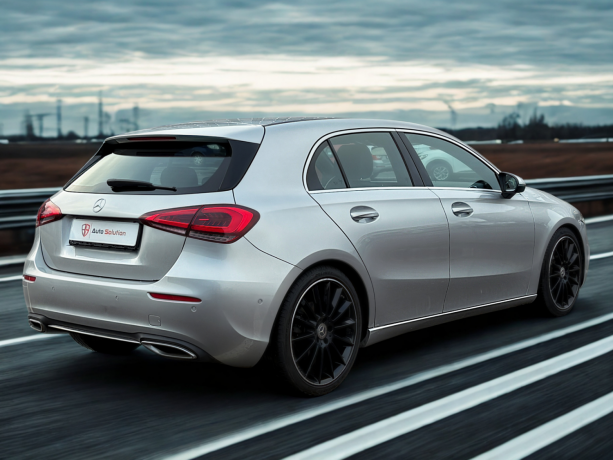 mercedes-benz-a-klasse-bensin-2018-big-1