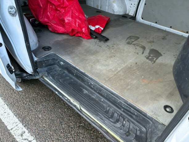 mercedes-benz-vito-diesel-2018-big-4