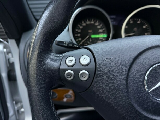 mercedes-benz-slk-bensin-2005-big-16