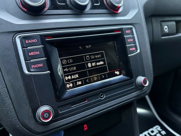 volkswagen-caddy-maxi-diesel-2016-big-16