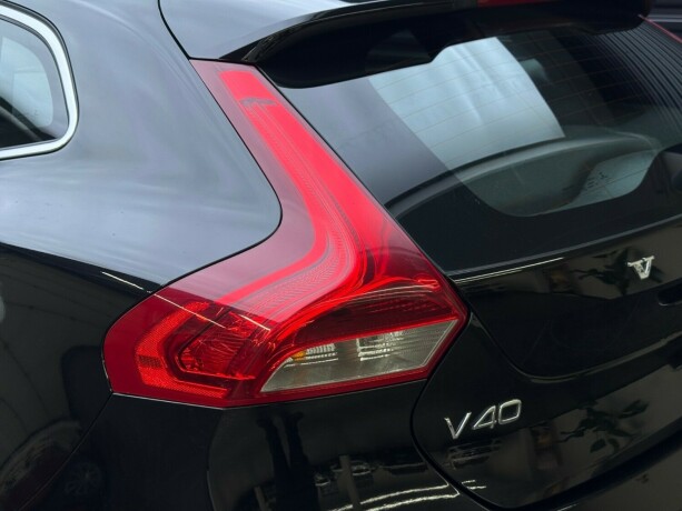 volvo-v40-diesel-2015-big-6
