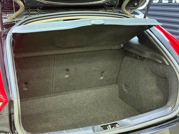 volvo-v40-diesel-2015-big-29