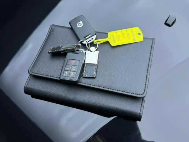 volvo-v40-diesel-2015-big-32