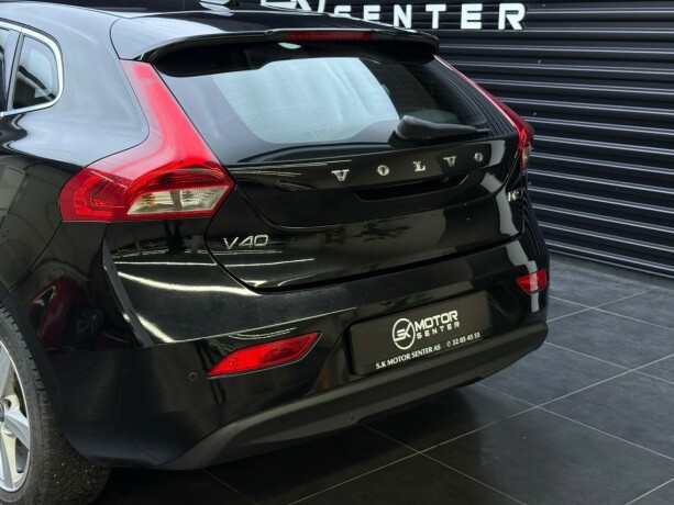 volvo-v40-diesel-2015-big-5