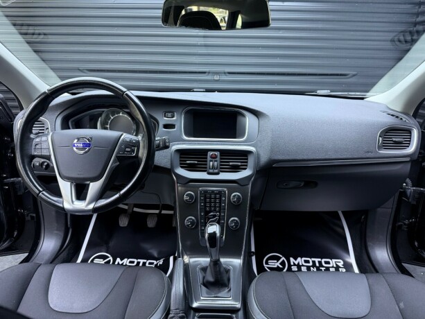 volvo-v40-diesel-2015-big-9