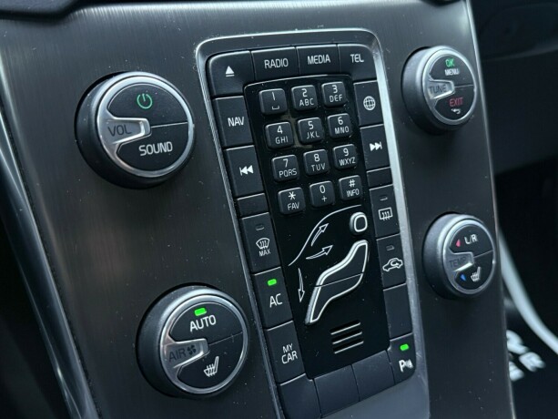 volvo-v40-diesel-2015-big-23