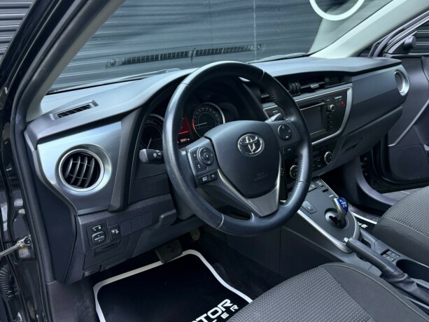 toyota-auris-bensin-2013-big-10