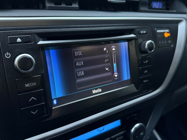 toyota-auris-bensin-2013-big-20