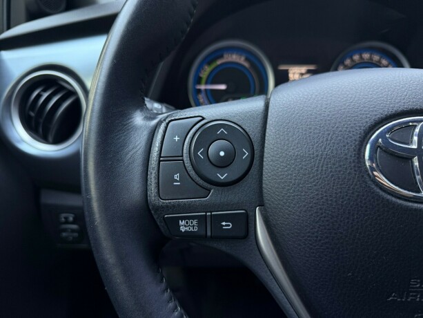 toyota-auris-bensin-2013-big-14