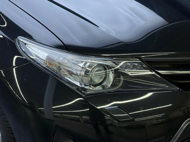 toyota-auris-bensin-2013-big-3