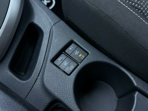 toyota-auris-bensin-2013-big-27