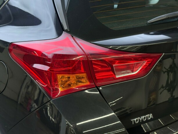 toyota-auris-bensin-2013-big-6