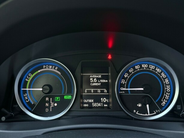 toyota-auris-bensin-2013-big-17