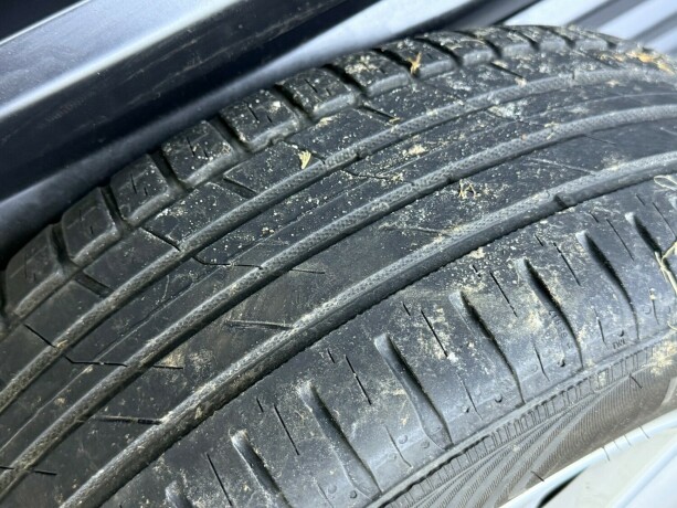 toyota-auris-bensin-2013-big-34