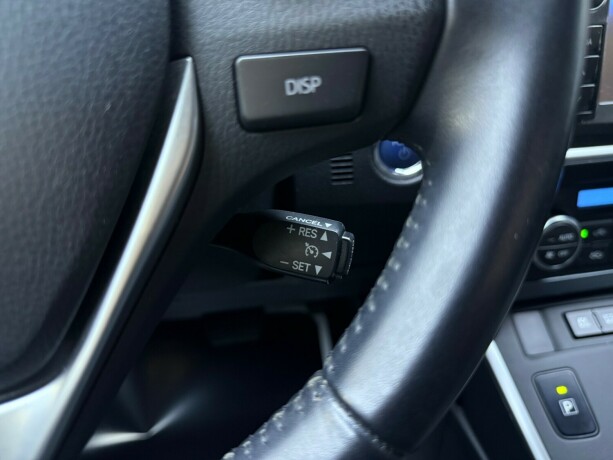 toyota-auris-bensin-2013-big-16