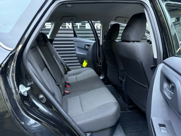 toyota-auris-bensin-2013-big-31