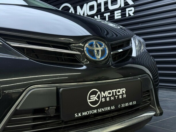 toyota-auris-bensin-2013-big-4