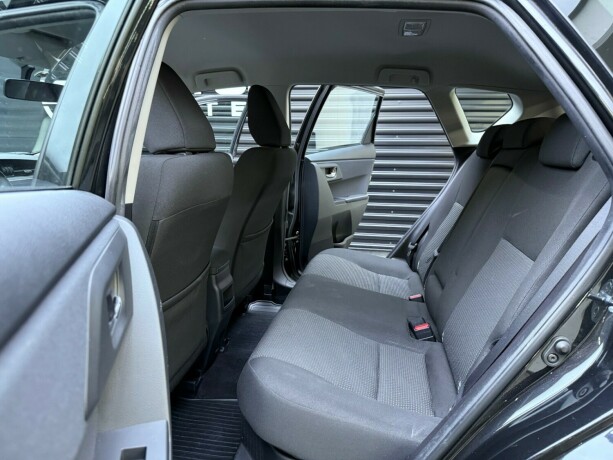 toyota-auris-bensin-2013-big-30