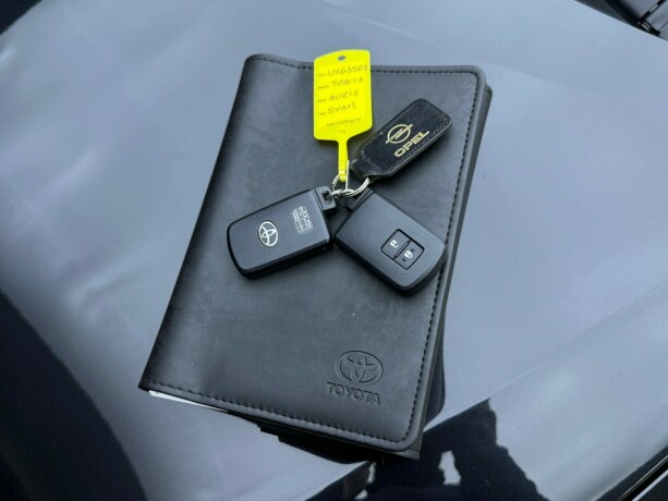 toyota-auris-bensin-2013-big-35