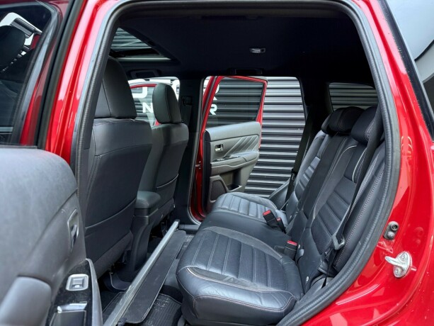 mitsubishi-outlander-elektrisitetbensin-2017-big-28