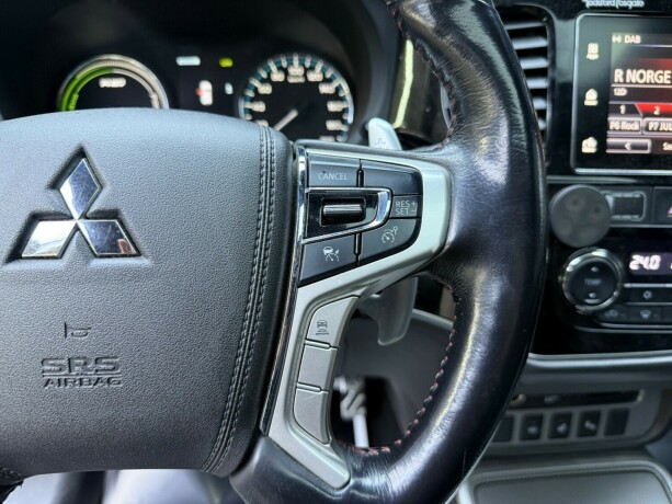 mitsubishi-outlander-elektrisitetbensin-2017-big-15