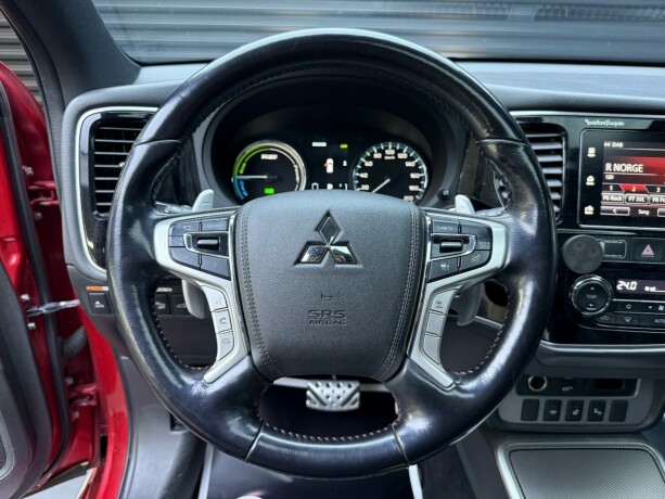 mitsubishi-outlander-elektrisitetbensin-2017-big-13