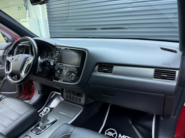 mitsubishi-outlander-elektrisitetbensin-2017-big-11