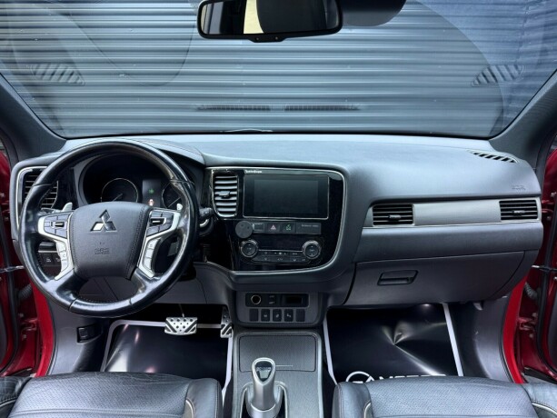 mitsubishi-outlander-elektrisitetbensin-2017-big-9