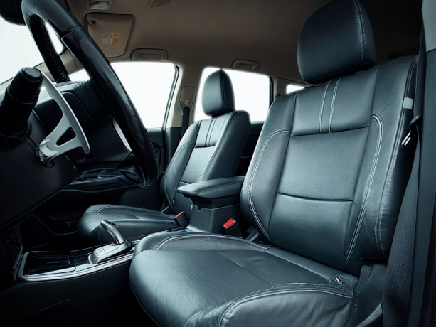 mitsubishi-outlander-plug-in-petrol-2017-big-5