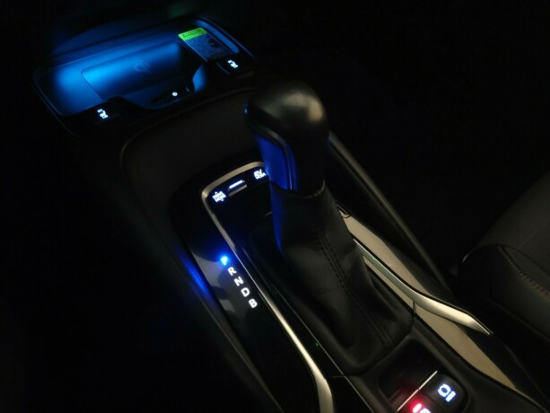 toyota-corolla-elektrisitetbensin-2019-big-25