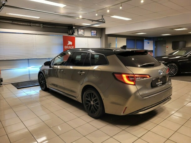 toyota-corolla-elektrisitetbensin-2019-big-6