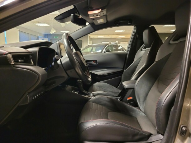 toyota-corolla-elektrisitetbensin-2019-big-20