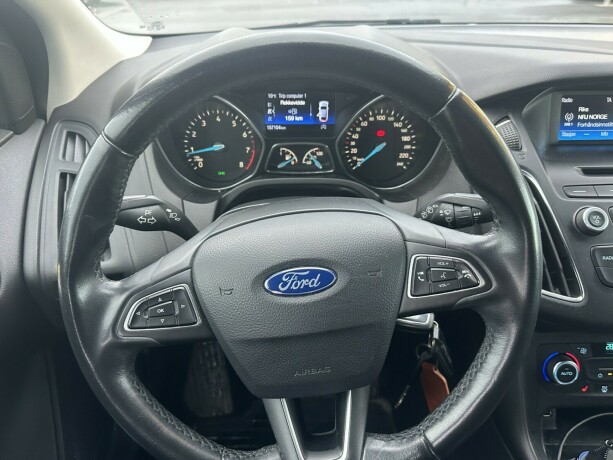 ford-focus-bensin-2016-big-10