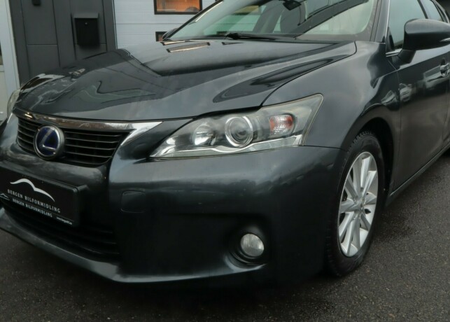 lexus-ct200h-bensin-2011-big-4