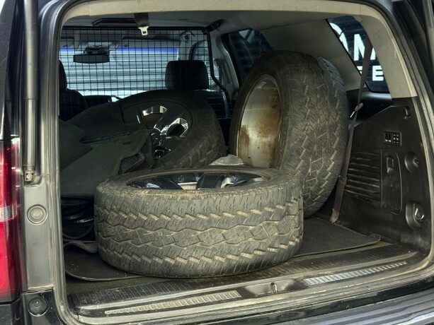 chevrolet-tahoe-bensin-2016-big-28