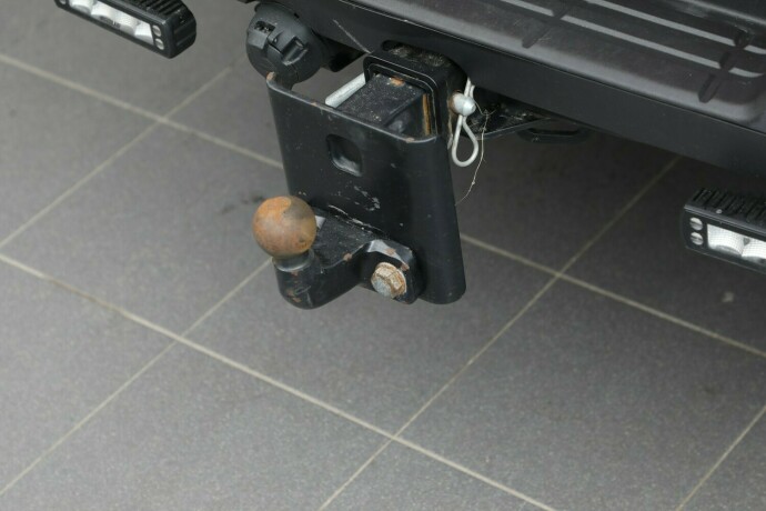 ford-ranger-raptor-bensin-2023-big-38