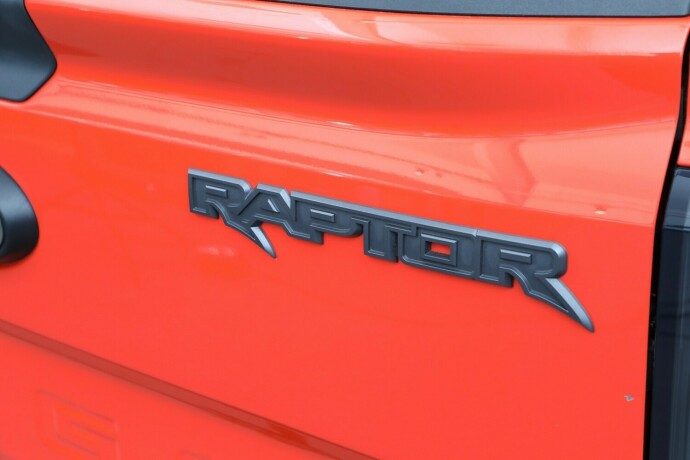 ford-ranger-raptor-bensin-2023-big-40