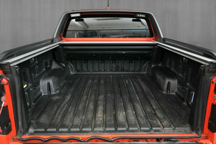 ford-ranger-raptor-bensin-2023-big-44