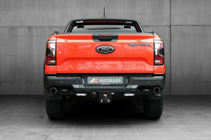 ford-ranger-raptor-bensin-2023-big-28