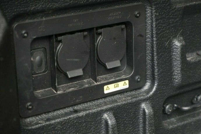 ford-ranger-raptor-bensin-2023-big-45