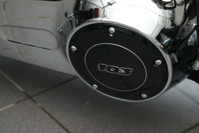 harley-davidson-fxsb-103-softail-breakout-bensin-2013-big-21