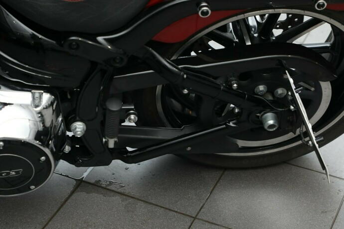 harley-davidson-fxsb-103-softail-breakout-bensin-2013-big-20