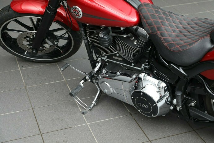 harley-davidson-fxsb-103-softail-breakout-bensin-2013-big-7