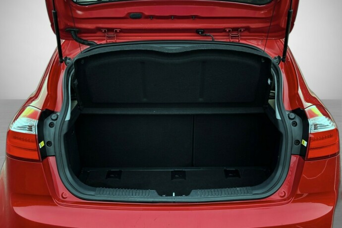 kia-rio-bensin-2013-big-30