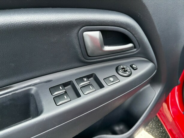 kia-rio-bensin-2013-big-13