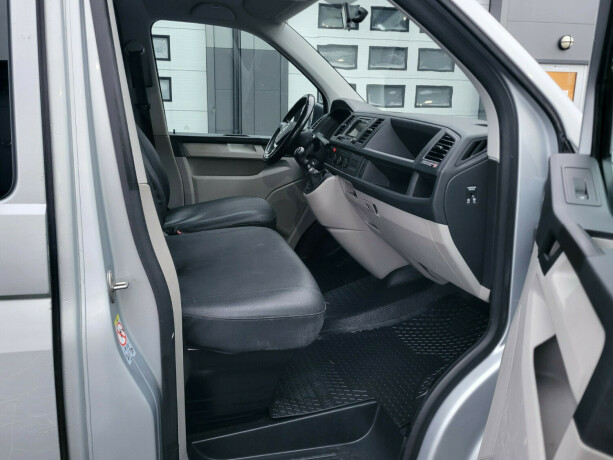 volkswagen-transporter-diesel-2018-big-12