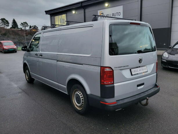 volkswagen-transporter-diesel-2018-big-6